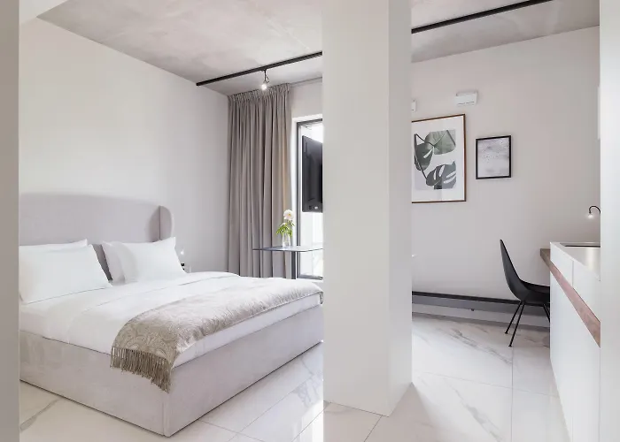 فندق Centro Design بوزنان