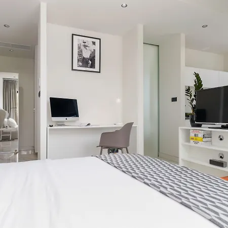 Centro Design Hotel 3*